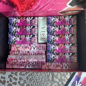 BRAND NEW URBAN DECAY LIPSTICK